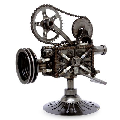 Escultura de autopartes - Escultura de cine de metal reciclado coleccionable