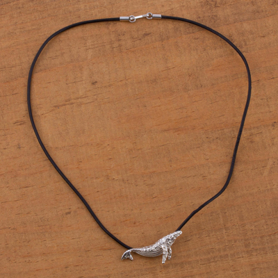 Halskette mit Anhänger aus Sterlingsilber - Sammlerstück-Halskette mit Meeresleben-Anhänger aus Sterlingsilber