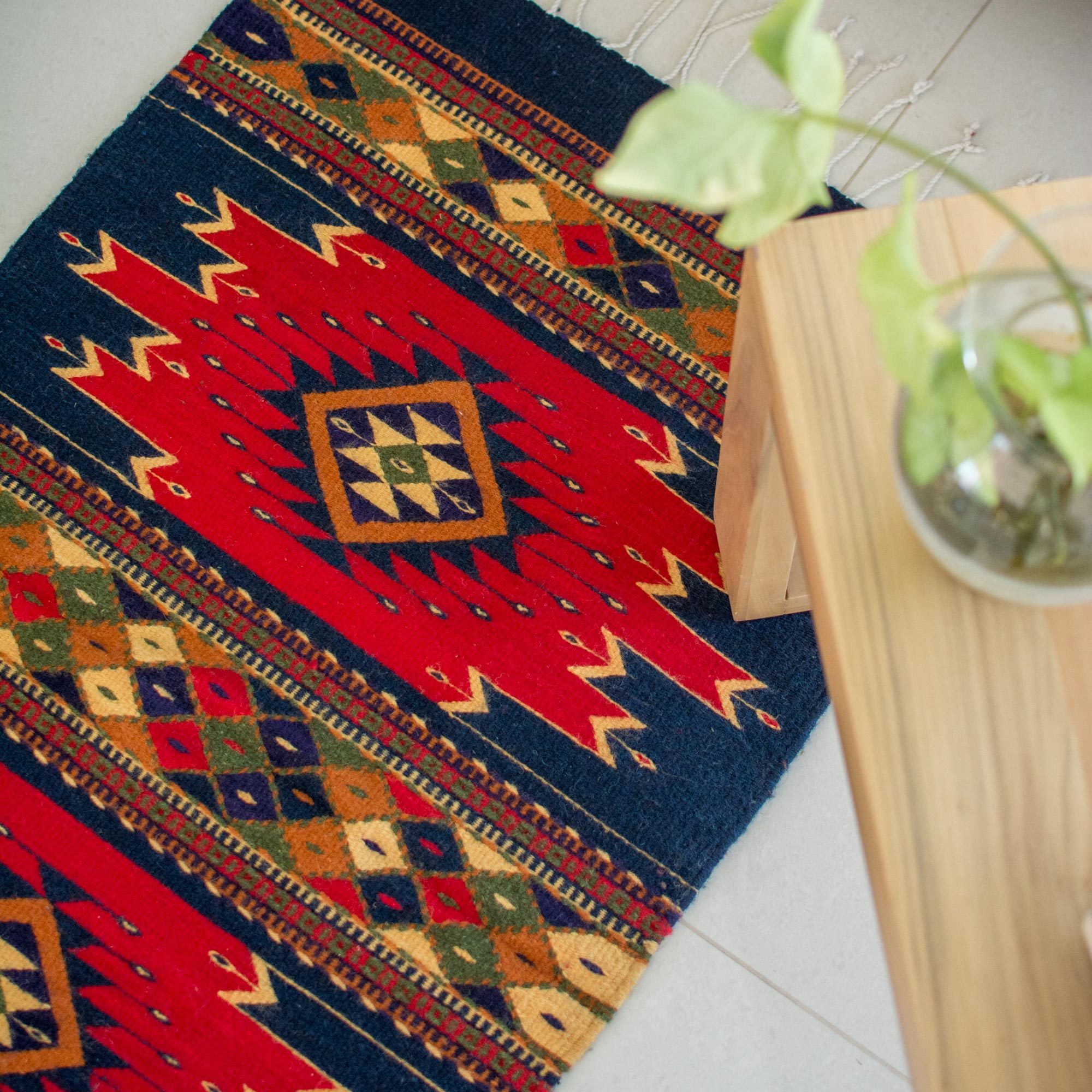 Handmade Mexican Zapotec Wool Area Rug (2x3.5) Spirit of the Scarlet