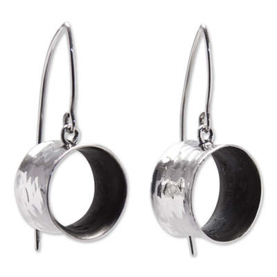 Silberne Ohrhänger, „Urban Moon“ – handgefertigte, moderne Feinsilber-Ohrhänger