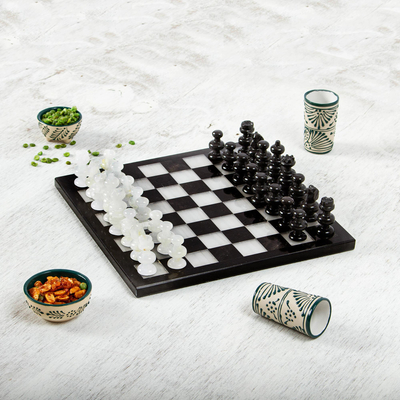 Onyx and marble chess set, 'Triumph' - Collectible Stone Chess Set
