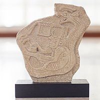 Escultura, 'Quetzalcóatl y el Sacerdote' - Réplica de Escultura Prehispánica
