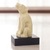 Skulptur „Xoloitzcuintle“ – aztekische Hundeskulptur mit Ständer