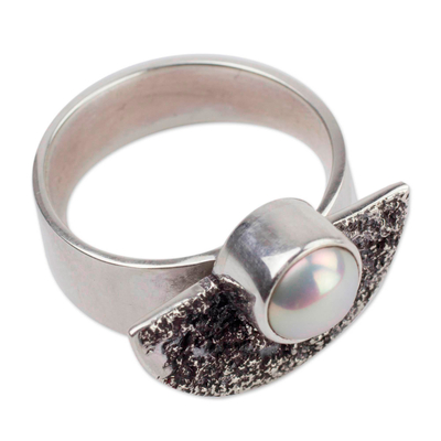 Cultured pearl cocktail ring, 'Bold Combination' - Grey Pearl on Modern Sterling Silver Cocktail Ring