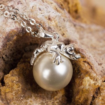 Sterling silver pendant necklace, 'Wild Crocodile' - Sterling Silver Crocodile Figure Faux Pearl Pendant Necklace
