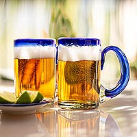 Vasos de cerveza de vidrio soplado, 'Cerveza Cobalto' (juego de 6) - Vasos de Cerveza Mexicana con Mango y Borde Cobalto (Juego de 6)