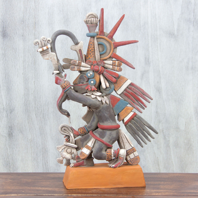 Keramische Skulptur, „Aztekischer Gott Quetzalcoatl“. - Signierte Keramik-Skulptur einer antiken aztekischen Gottheit