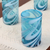 Wassergläser aus mundgeblasenem Glas, (6er-Set) - 6 mexikanische mundgeblasene 15-Unzen-Wassergläser in Aqua und Weiß