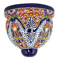 Macetero de pared de cerámica, 'Radiant Flowers' - Macetero de pared de cerámica artesanal inspirado en Talavera