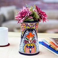 Keramikvase „Radiant Flowers“ – Talavera-inspirierte 8-Zoll-Keramikvase aus Mexiko