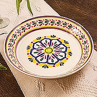 Cuenco para servir de cerámica mayólica, 'Celaya Sunflower' - Cuenco para servir de cerámica con tema floral amarillo y blanco
