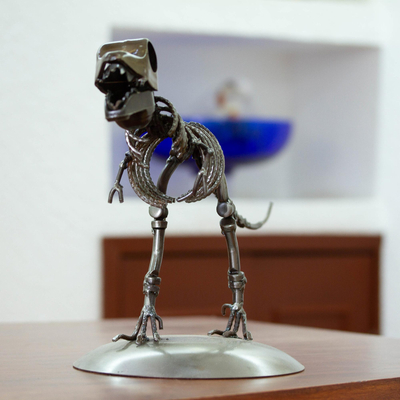 Recycelte Metallstatuette, „Tyrannosaurus“ – Kunsthandwerklich gefertigte Upcycled-Metallstatuette von T-Rex