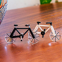 Miniaturas de vidrio artístico, 'Bicicletas vintage' (par) - Juego de dos miniaturas de bicicletas de vidrio artístico de 3 pulgadas de México