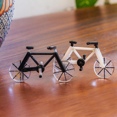 Miniaturas de vidrio de arte, (par) - Juego de dos bicicletas en miniatura de vidrio artístico de 3 pulgadas de México