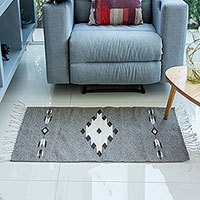 Zapotec wool rug, 'Grey Star' (2x3) - Handwoven Natural Undyed Grey Wool Zapotec Rug (2 x 3)