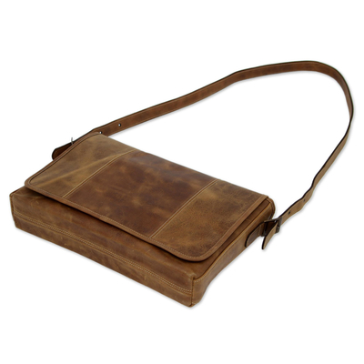 Laptoptasche aus Leder - Laptoptasche im Boho-Stil aus braunem Leder im Used-Look mit Taschen