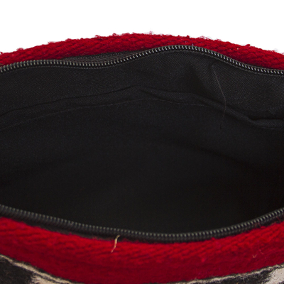 Umhängetasche aus zapotekischer Wolle, 'Crimson - Umhängetasche aus roter Wolle von Zapotec mit verstellbarem Lederriemen