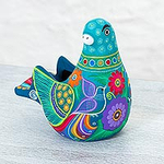 Handbemalte Taubenskulptur aus Keramik mit Blumenmotiv aus Mexiko, „Teal Dove“