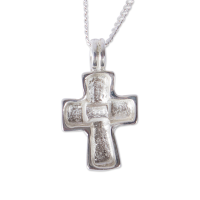 Collar de cruz de plata de ley, 'Audaz en la fe' - Collar de cruz cristiana hecho a mano de plata de ley