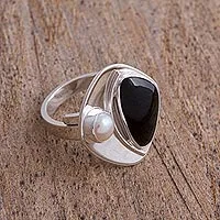 Anillo cóctel de obsidiana y perla cultivada - Anillo de cóctel de obsidiana y perla cultivada de México