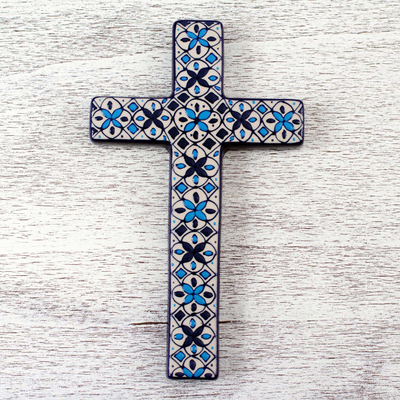 Wandkreuz aus Keramik - Handbemaltes Keramikkreuz mit blauen Blumenmotiven