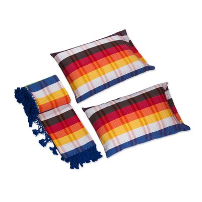Tagesdecke und Kissenbezüge aus Baumwolle (zwei Einzelbetten) - Doppelte Tagesdecke und Kissenbezüge aus Baumwolle mit Streifen