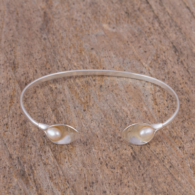 Cultured pearl cuff bracelet, 'Purity and Elegance' - Handcrafted Cultured Pearl Cuff Bracelet from Mexico