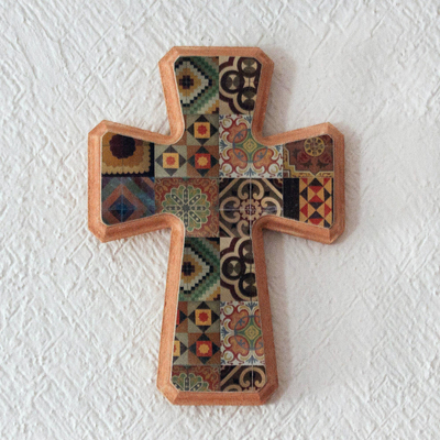 cruz de pared de decoupage - Cruz de pared hecha a mano en decoupage con motivos de azulejos de Puebla