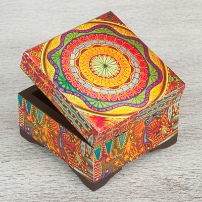 Caja decorativa de madera decoupage - Caja pequeña de decoupage de madera de pino con íconos huicholes