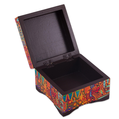 Deko-Box aus Decoupage-Holz - Zierliche Decoupage-Box aus Kiefernholz mit Huichol-Symbolen