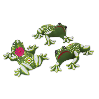 Arte de pared de cerámica, 'Happy Frogs' (juego de 3) - Arte de pared de cerámica Ranas de México (juego de 3)