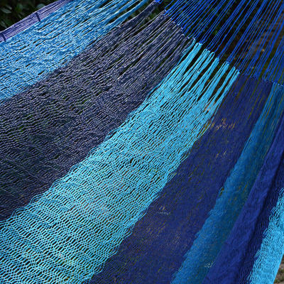 Hamaca, (individual) - Hamaca individual hecha a mano con cuerda de nailon a rayas azules