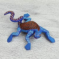 Escultura de alebrije de madera, 'Iguana azul' - Escultura de Iguana Alebrije de arte popular hecha a mano de México