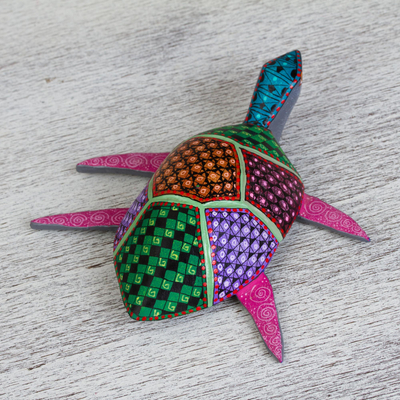 Alebrije-Figur aus Holz - Mexikanische handbemalte Meeresschildkröten-Alebrije-Figur aus Holz
