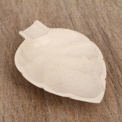 Marble catchall, 'Handy Leaf in Ivory' - Leaf-Shaped Marble Catchall in Eggshell from Mexico