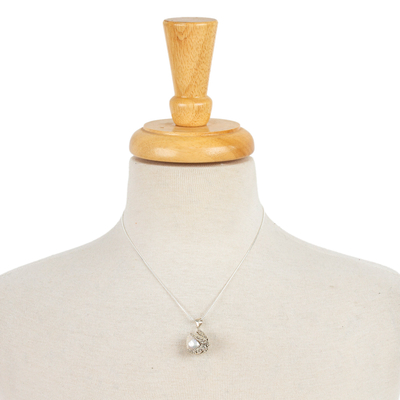 Cultured pearl pendant necklace, 'Loving Starfish' - Cultured Pearl Starfish Pendant Necklace from Mexico