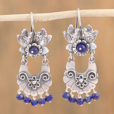 Lapislazuli-Kronleuchter-Ohrringe, „Blumenkorb“ – Lapislazuli-Kronleuchter-Ohrringe mit Vogelmotiv aus Mexiko