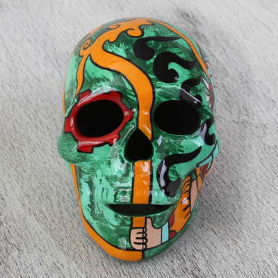 Cráneo de cerámica, 'Dios azteca de la lluvia' - Tlaloc Aztec Rain God Ceramic Skull Sculpture