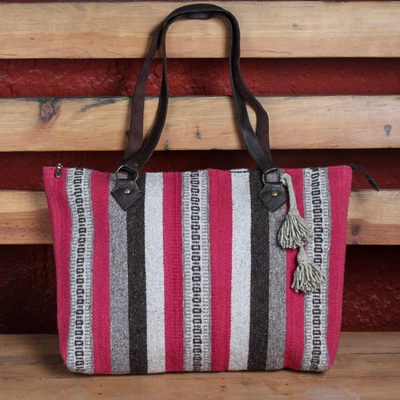 Bolso de hombro de lana con detalles de cuero - Bolso bandolera de lana a rayas tejido a mano de México