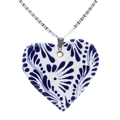 Keramik-Herz-Halskette - Halskette mit blauem, floralem Herzanhänger aus Keramik im Puebla-Stil