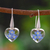 Naturblumen-Baumelohrringe, 'Blue Flowery Hearts' (Blaue Blumenherzen) - Herzförmige Ohrringe mit natürlichen Blumen aus Mexiko