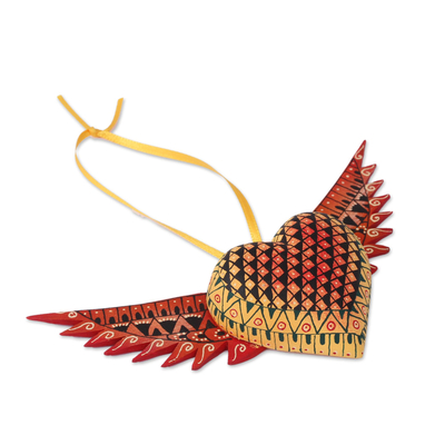 Holzornament „Flügel des Herzens“ – Herzförmiges Ornament aus Copalholz aus Mexiko