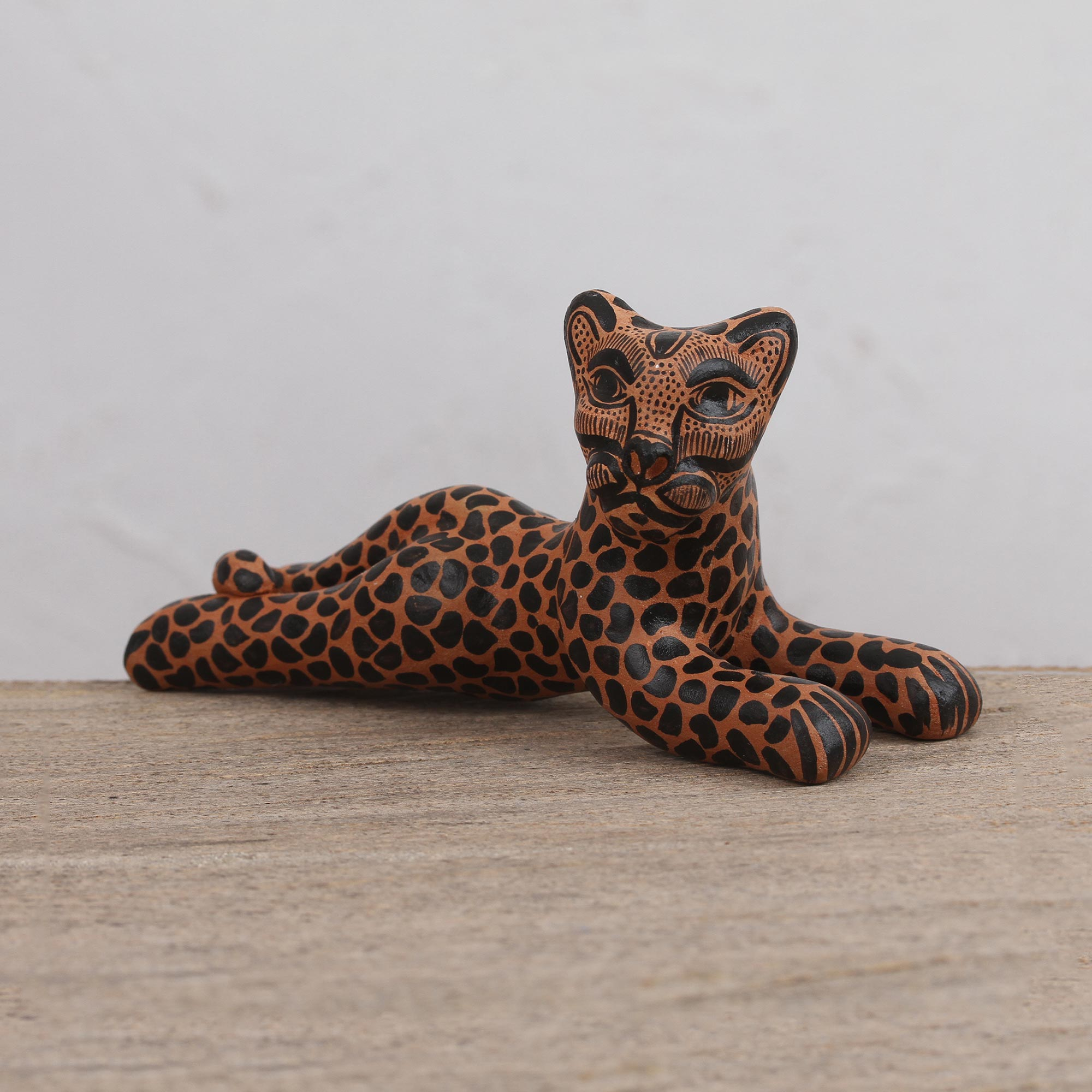 porcelain jaguar figurine