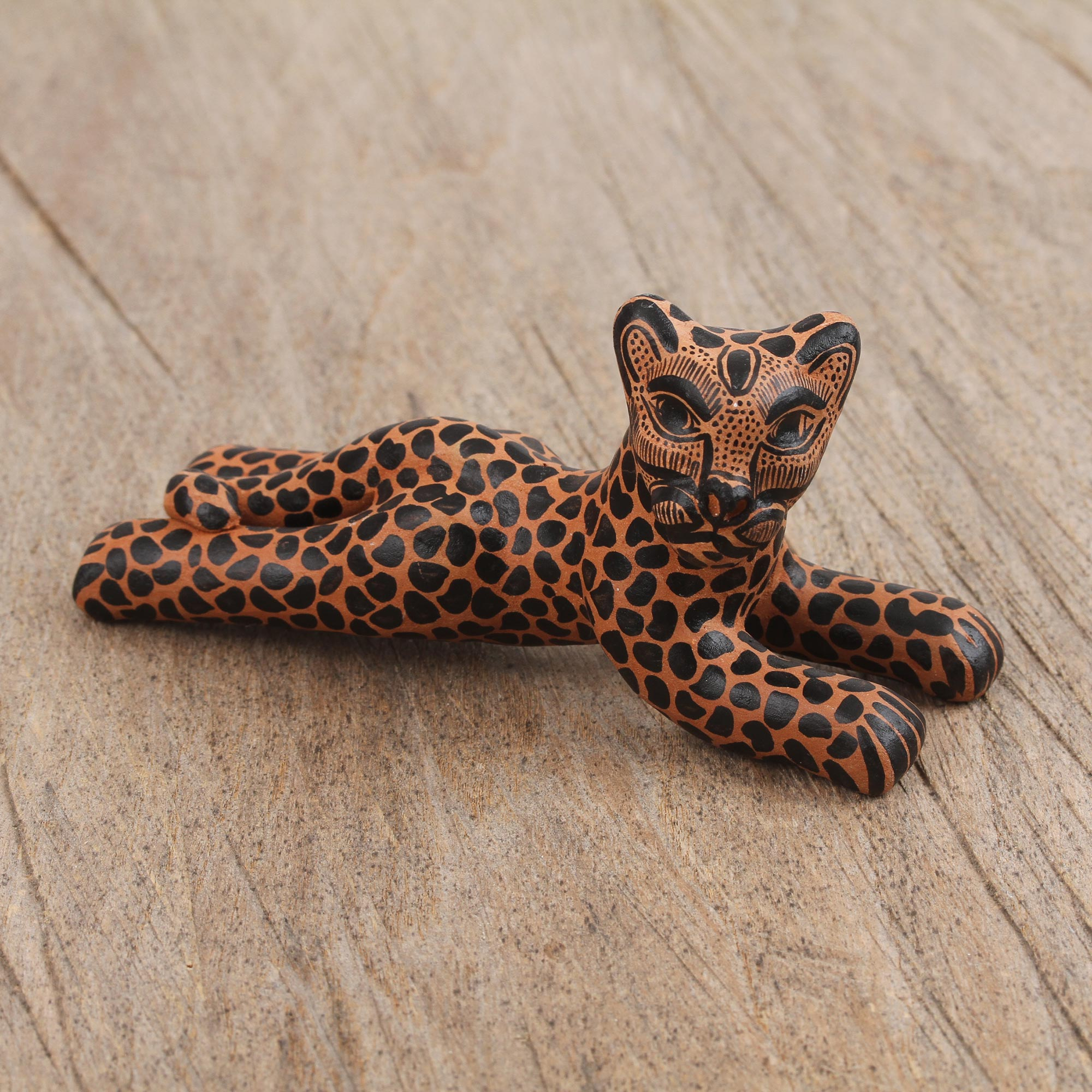 porcelain jaguar figurine