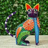 Figura de alebrije de madera, 'Graceful Feline' - Figura de gato Alebrije de madera de copal hecha a mano de México