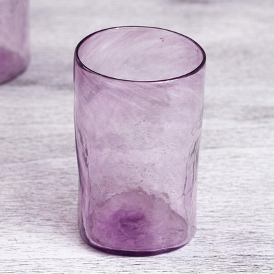 Vasos de vidrio reciclado, (juego de 4) - Vasos morados de vidrio reciclado soplado a mano (juego de 4)