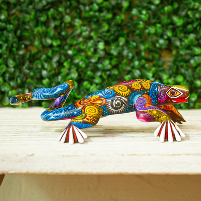 Alebrije-Skulptur aus Holz - Handbemalte Alebrije-Leguan-Skulptur aus Holz aus Mexiko