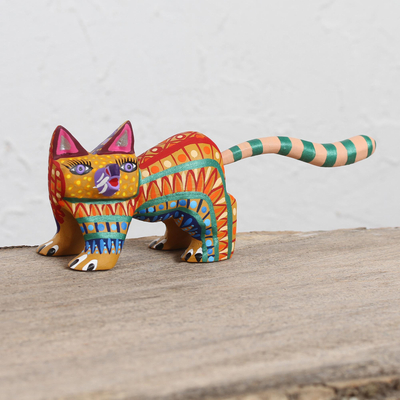 Alebrije-Figur aus Holz, „Festliche Katze“ - Mehrfarbige Alebrije-Katzenfigur aus Holz aus Mexiko