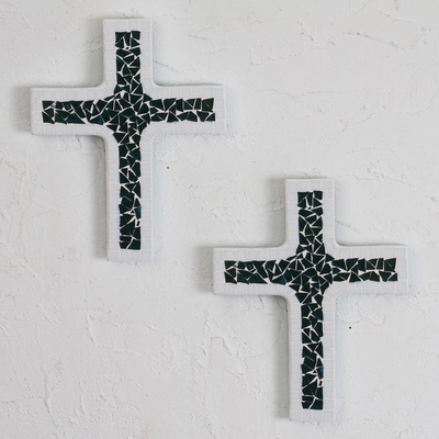Cruces de pared de mosaico de vidrio, (par) - Mosaico de Vidrio Turquesa Oscuro y Blanco sobre Cruces de Madera (Pareja)