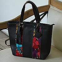 Tote de cuero con acento de algodón, 'Chiapas Beauty' - Tote de cuero azul con acento de algodón floral de México